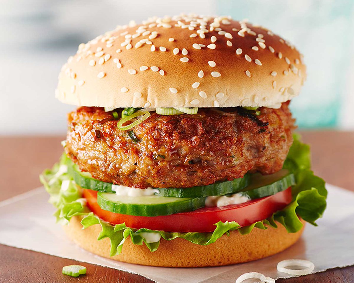 hazenfield_kaly's tweet photo. Merci à Louis Lassen d'avoir inventé le Hamburger ! (même si la photo c'est pas du bœuf ! :D) https://t.co/d9Wx9DIl97