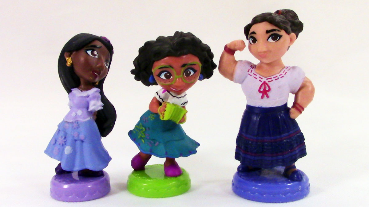 Disney Encanto Mi Familia Figurine Set - NEW!