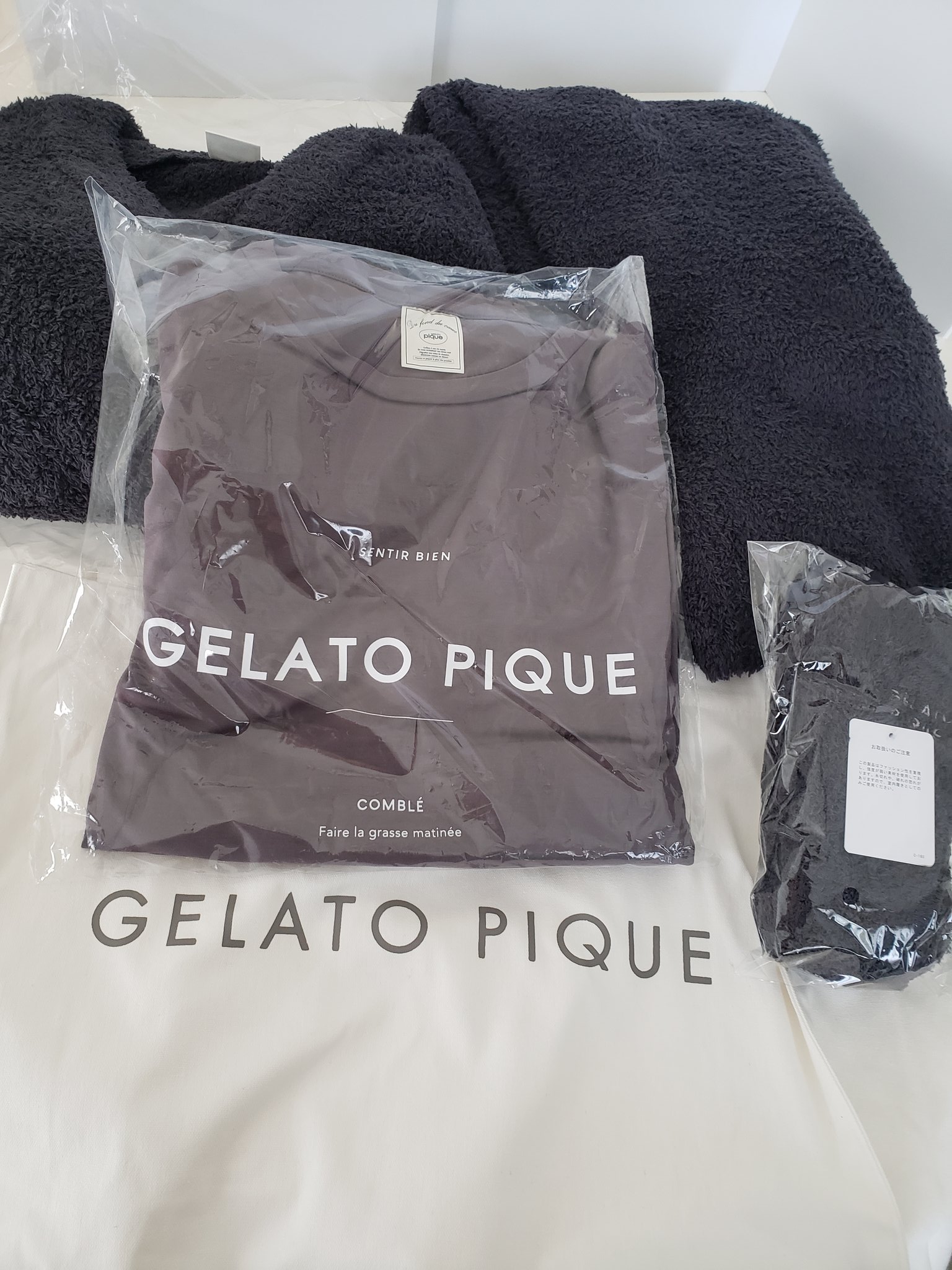 توییتر みーみ در توییتر ジェラピケ22福袋届いた でも全く去年と同じ色違いで うーん ジェラピケ ジェラートピケ福袋 ジェラートピケ ジェラピケ福袋22 福袋中身 福袋ネタバレ Gelatopique T Co T4qgsstpds