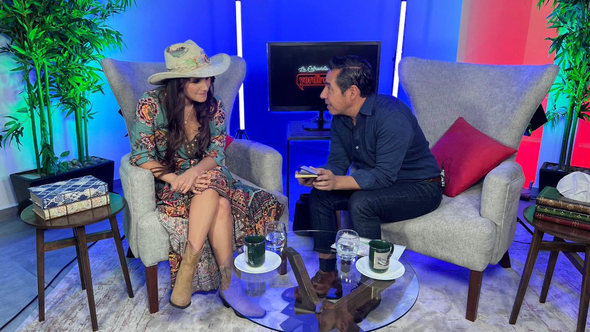 DulceMaria's tweet photo. No se pierdan la entrevista con mi querido @YordiRosado 🥲❤️🙌🏼https://t.co/9DF2Guzepv https://t.co/liLQ95BgU8
