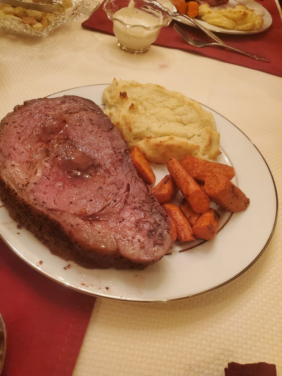 mocornfarmer's tweet photo. Merry #beefmas #piechat https://t.co/uPsqw0kWD4