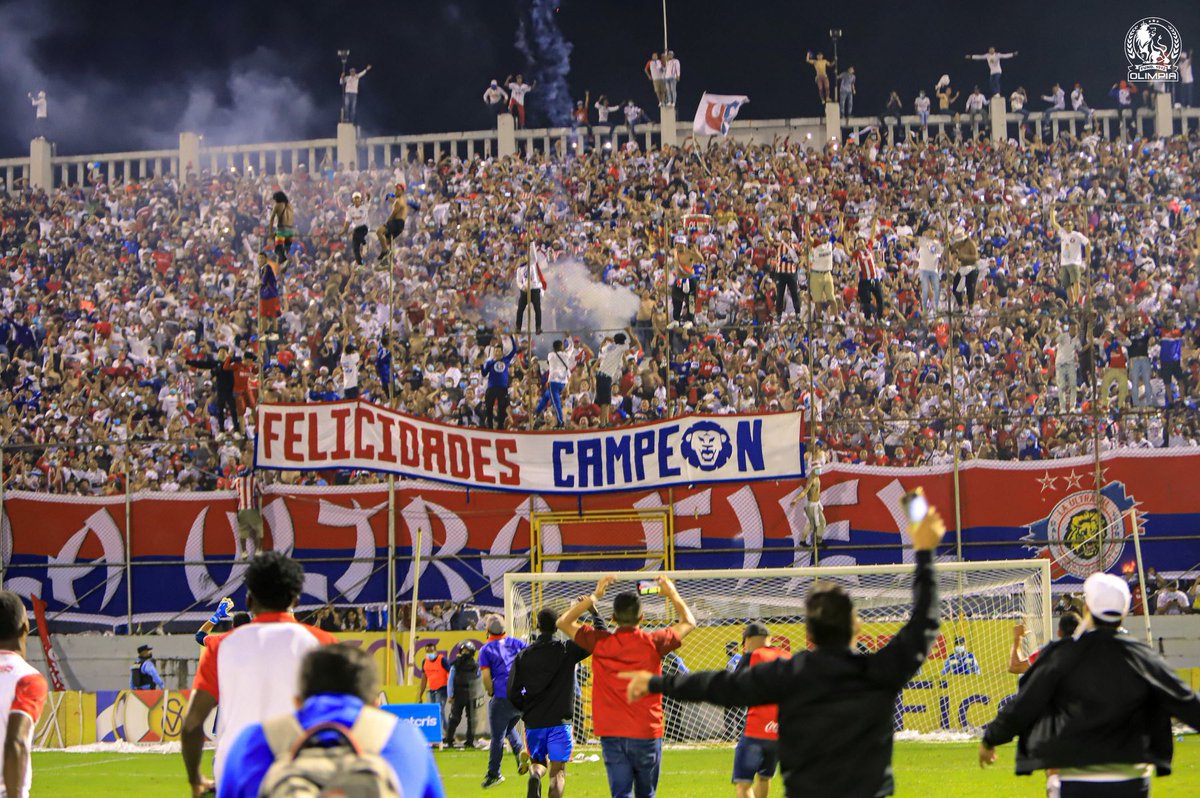 CDOlimpia's tweet photo. ¡Feliz noche T3️⃣TR4️⃣S! 🏆 https://t.co/l5w9OE4YFp