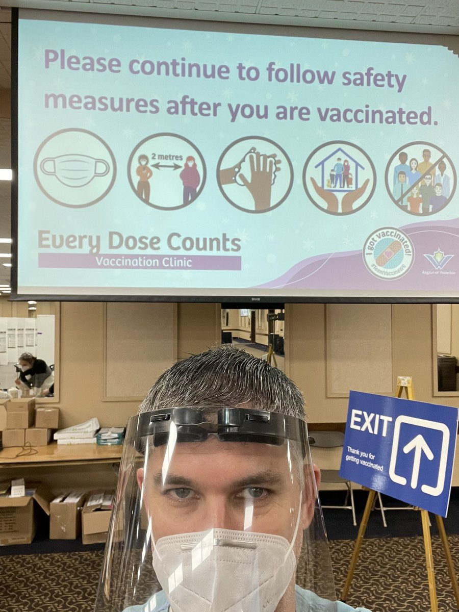 rnencc's tweet photo. Wanting to be just like @panthony1986 I did a shift at the @ROWPublicHealth Bingemans Hockey Hub Vaccine Clinic tonight. Many people boosted! https://t.co/L442ySz1Je