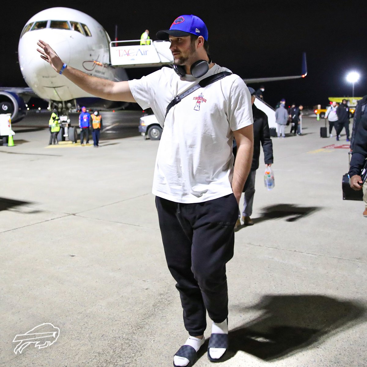BuffaloBills's tweet photo. #BillsMafia is UNMATCHED. ❤️💙 https://t.co/xE0OyqC7fd