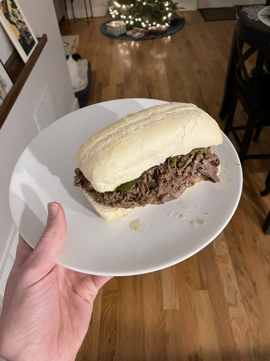 rileyog's tweet photo. Potentially the last #beefpost of the year twenty twenty one. Shout out @StupidNeel ‘s mother for the Portillos care package https://t.co/KcttOvKxYw