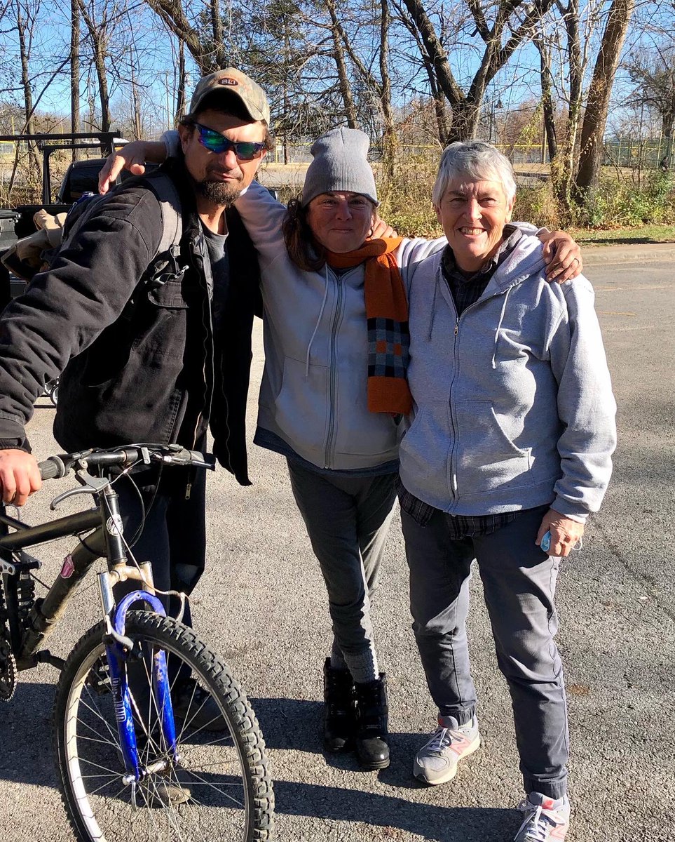epic_compassion's tweet photo. On this beautiful day, Chele and I pulled a wagon and cooler along the trail giving away socks, underwear, hygiene products, hats, gloves, sleeping pads, snacks, and drinks. #epiccompassion #nwark #fayetteville #GiveBack https://t.co/WYtcF0tFni