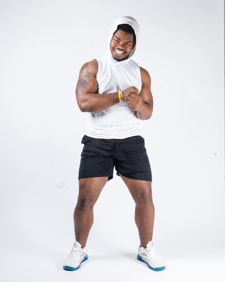 tariqsp8s's tweet photo. Partnering up with Reebok to showcase the new Nano X1! This shoe is my favorite for working out and my day to day activities! #ReebokPartner #NanoX1

Get Yours‼️ https://t.co/CmN3FrYgVD https://t.co/nO54JnuBdG