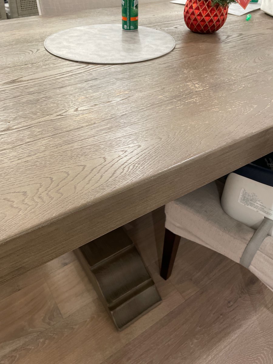 cestylemuse's tweet photo. @potterybarn - This past year, my husband has emailed the customer service team twice with no response to the awful quality of your Banks Dining Table that was not cheap.  Within a couple of months, all the finish started coming off!! Worst customer service and even worse quality https://t.co/cR71a2hSM4