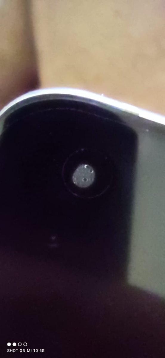 behappyalwaysme's tweet photo. I didn't expect this from ONEPLUS....I'm using ONEPLUS for 4 years....but for the first time it felt like I made a mistake by taking ONEPLUS @OnePlus_IN @AmreliaRuhez @utsavtechie @GyanTherapy #OnePlus please help 🙏🙏 https://t.co/dFGl6uodmg