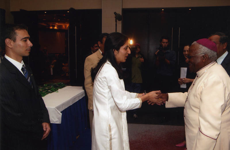 jprasada's tweet photo. 2007. Cape Town. My 1st ever digital initiative profiling living Gandhian's across the world, launched by Rev.Tutu #ChildrenofGandhi featuring criminals, priests, activists,singers,artists,doctors...Thank you for shaping my world.The last of his kind #peaceicon #RIPDesmondTutu 🙏 https://t.co/aIUFPkYt2Z