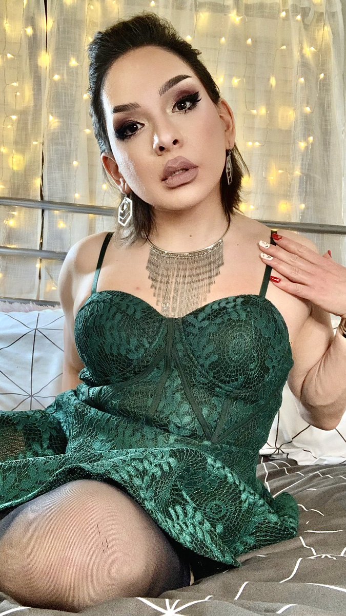 Bijou is the gift that keeps on giving!🎄🐰🎁💋✨
Follow, RT &amp;❤️!
#Dress: <a href="/shopAKIRA/">AKIRA</a>
#Stockings: @TrasparenzeNews

#updo #makeup #christmas #dreamgirl #beautiful #cute #cutegirl #adorable #Pride #lgbtq #lgbtqia #lgbtpride #trans #transgirl #transgender #transisbeautiful #lesbian