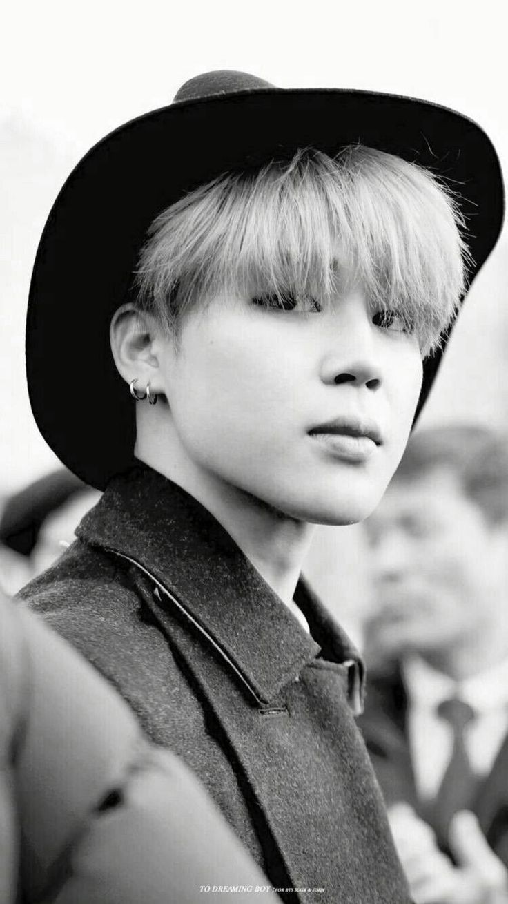 FHle5JZacAIXRfb?format=jpg&name=large