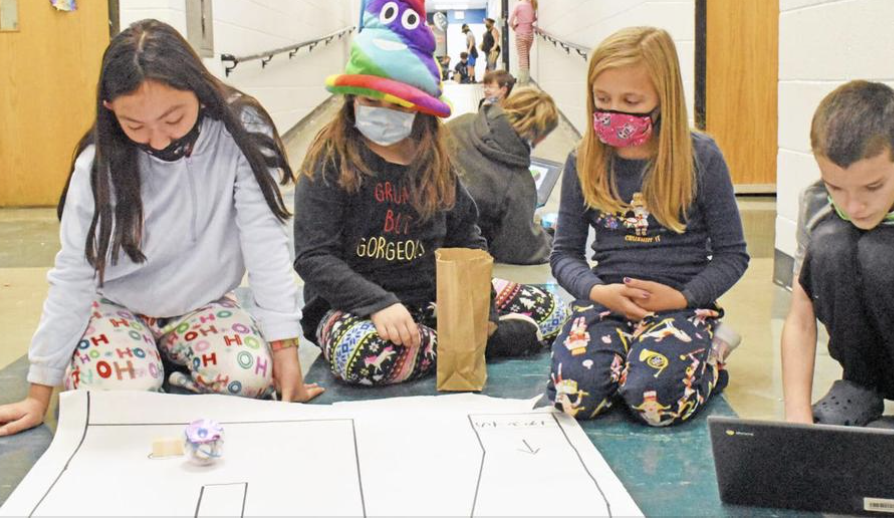 Petes_Classroom's tweet photo. The Hickory Daily Record (N.C.): "Robotics Team Gearing Up For Competition"
https://t.co/02wWo8Nrgx
#elemmathchat #k6math https://t.co/QQPDQmk47B