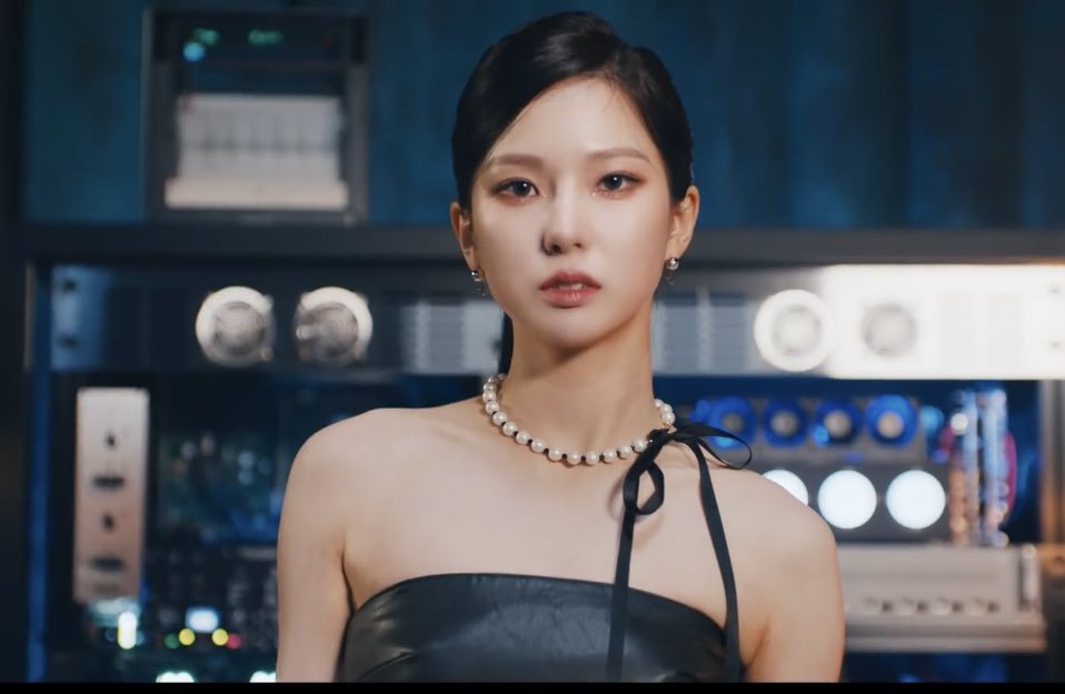 iamtheGuj's tweet photo. Leader Yujin looks incredibly stunning as well! 😍 

#Kep1er #케플러 #Kep1erConnectionFilm #FirstImpactConnected #Yujin https://t.co/CPglR872qp