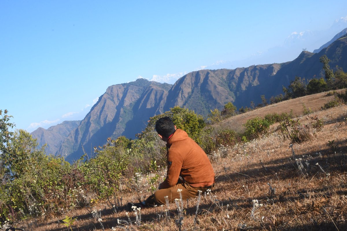 जिबनमा हामिले हामीसंग भएका कुराहरु मात्रै हेरौं र धेरै छ भन्ने महसुस गरौ !
हामीसंग नरहेका कुराहरु हेर्न थाल्यौं भने हामी कहिल्यै पर्याप्त हुदैन ।