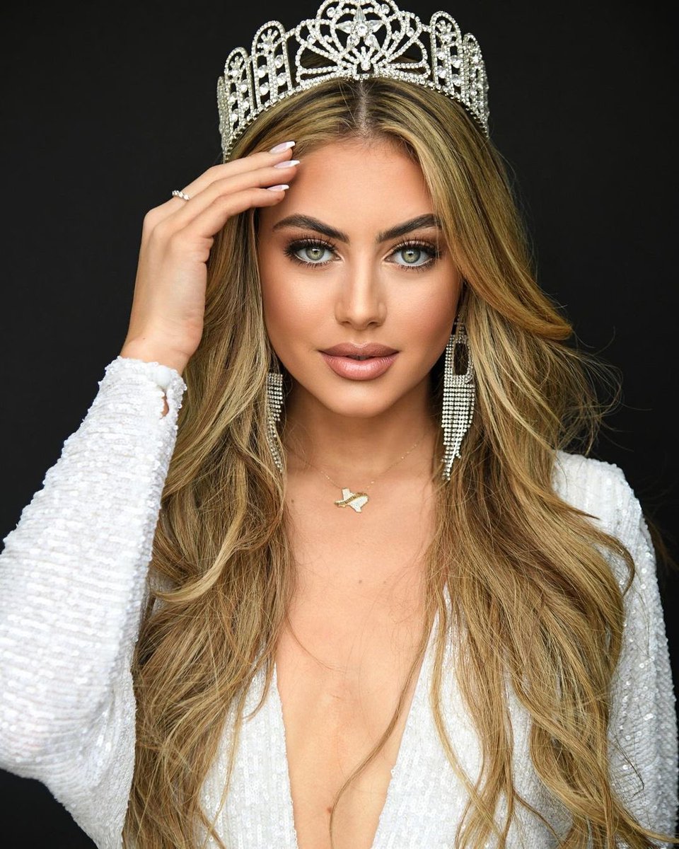 LANDRY 🎉💎👑  <a href="/MissTXTeenUSA/">Chanel Williams</a> #MissTexasTeenUSA #MissTeenUSA

Photography: <a href="/GrantFoto/">Grant Foto</a> 
Hair: Jourdan Moore 
Makeup: Misty Rockwell Artistry
Style: Alchemia Style
Jewelry: @RingWraps