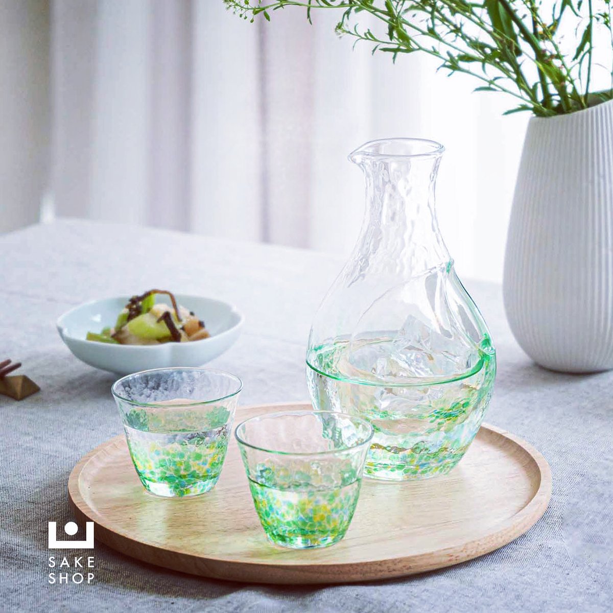 SakeShopAU's tweet photo. Cheers to the New Year with this handmade glass sake set in lime. Stores will be back open on Wednesday 29th.
29-31 Dec … OPEN⁠
1-4 Jan … Closed⁠
.⁠
.⁠
SYDNEY
10:00 - 4:30pm
.
MELBOURNE
10:30 - 5pm
.⁠
.⁠

https://t.co/8s96fAVoQe https://t.co/achBvWya1S