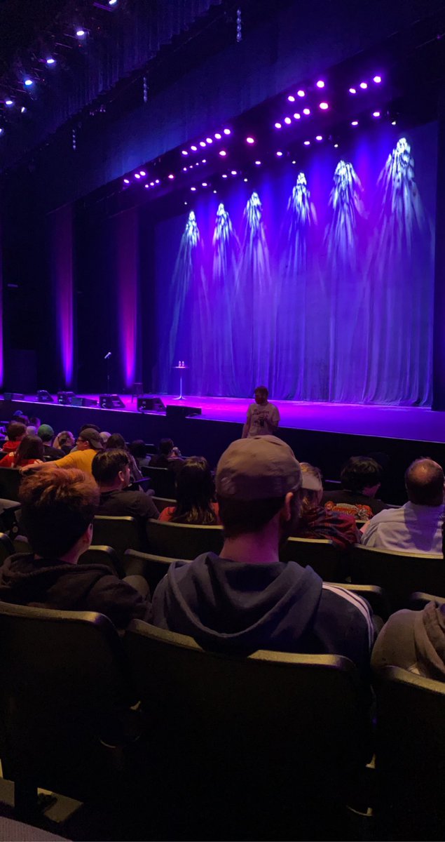 Libbibi14's tweet photo. What an amazing show from @chrisdcomedy and @SalVulcano  so happy I decided to go ❤️❤️ #urologistHandshake #TheRhythmIsGonnaGetYou https://t.co/wa7IgkPnlS