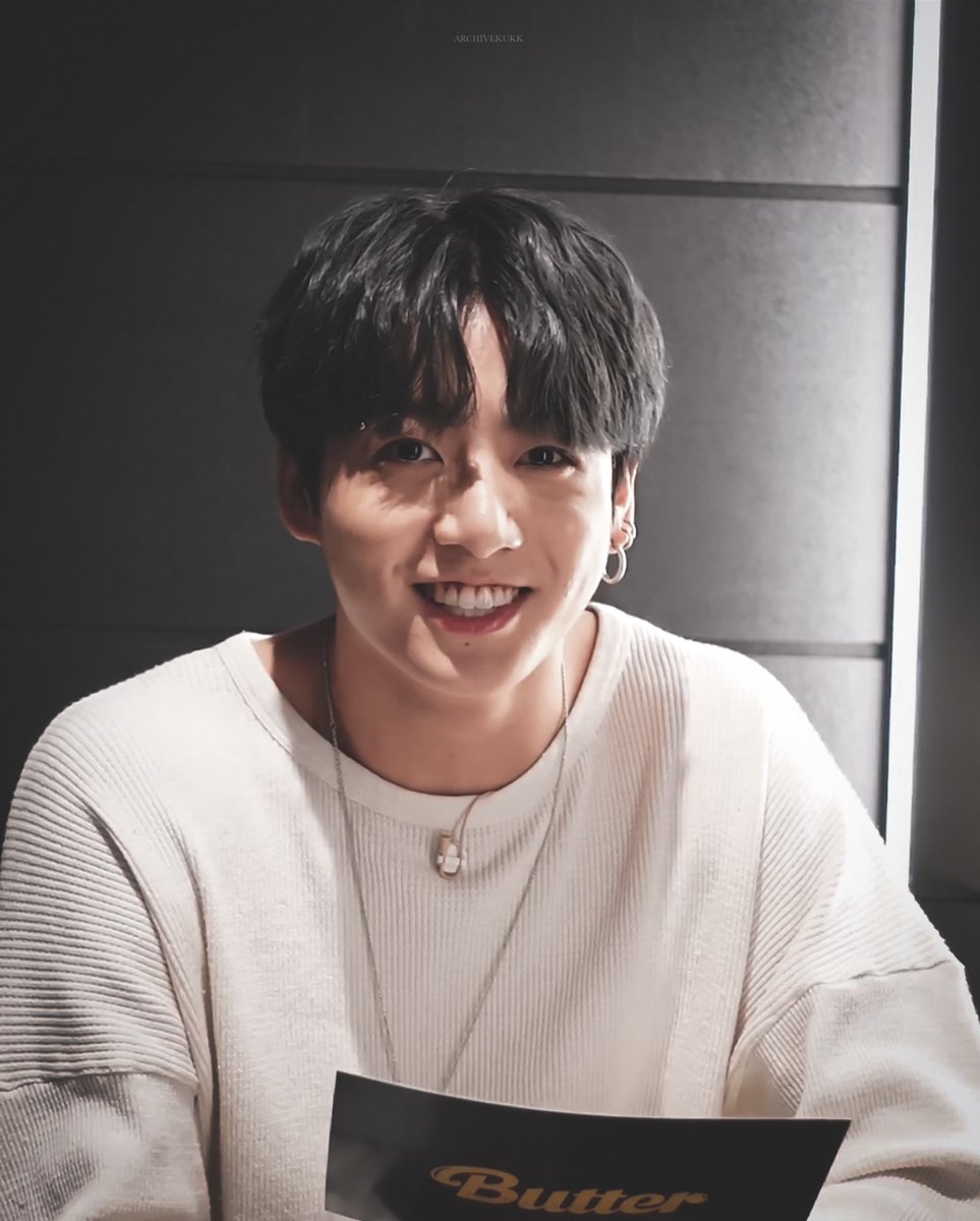 JJKpics7's tweet photo. KOO SMILE https://t.co/5vHv8Paa1z