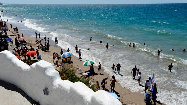 morriarditi's tweet photo. Las Playas de #LasGrutas son imperdibles para aquel que guste del mar y visite #RioNegro. Los otros dos lugares son infalibles e infaltables: El Parque Nacional #NahuelHuapi con #Bariloche y #ElBolson con el #CajonDelAzul https://t.co/90GXOcG27p