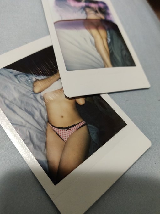 Who wants a picture of me? 😋🥰 https://t.co/ENnOOeNBB8