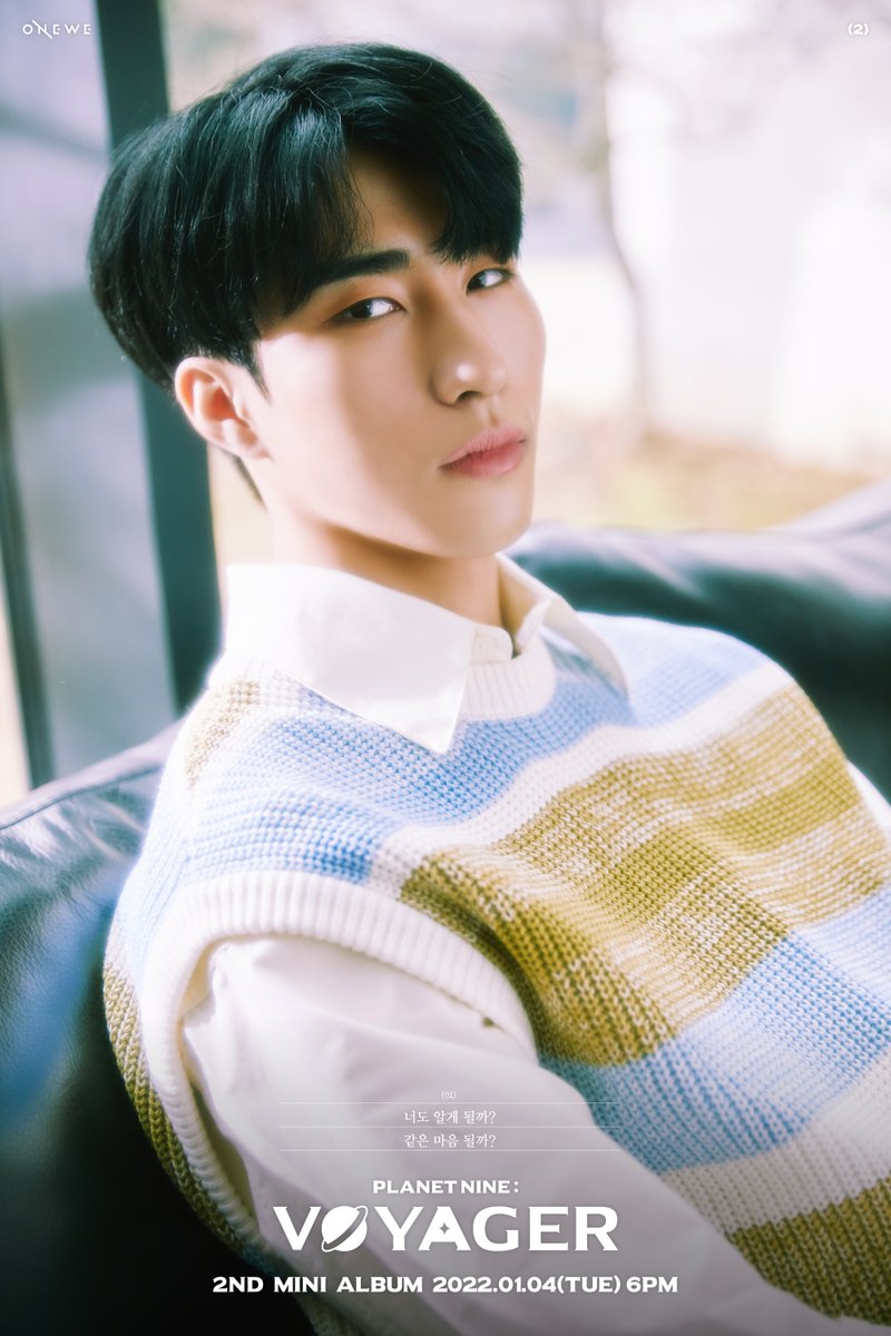 [#ONEWE] 

ONEWE 2ND MINI ALBUM 
[Planet Nine : VOYAGER]
 
2022.01.04 6PM RELEASE✔ 

🔸 SPECIAL CONCEPT PHOTO 🔸

▫️ YONG HOON ▫️
▫️ KANG HYUN ▫️
▫️ HA RIN ▫️

#원위 #용훈 #강현 #하린 
#너의_우주는 #Universe_