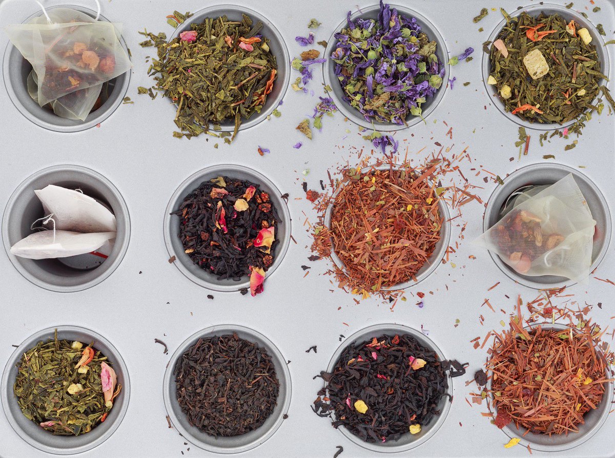 Tea doesnt contain significant amount of nutrients, then why is it considered healthy?
Because it is rich in polyphenols. 

Polyphenols are phytochemicals that give tea its distinct colour, flavor &amp; may have health-promoting properties.

100ml tea may contain 200 mgs polyphenols.