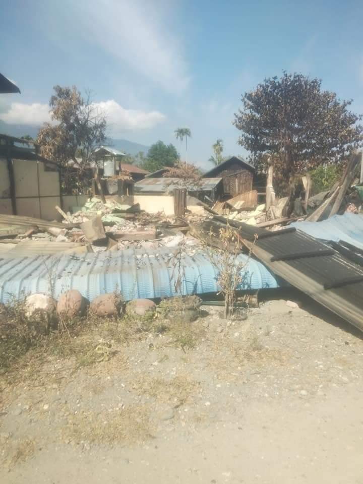 GarGuu_'s tweet photo. These photos show the residential properties that were left in the ravages in Natachaung village after burning down them by the barbaric junta troops.  #WarCrimesOfJunta #Dec27Coup #WhatsHappeningInMyanmar https://t.co/QOcuSw4a4k