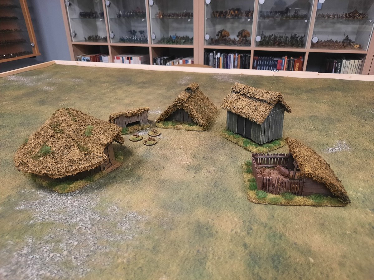 LegionsLittle's tweet photo. A bit more work on the dark age farmstead. I had sine pigs from warbases, so made a pig pen #darkages #saga #28mm #duxbellorum #warbases #wargames #wargaming https://t.co/Tz2g9i9YOu