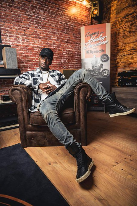 OdbolzComics's tweet image. Supa Dupa 🎉 Supa Kool 😎 Birthday 🥳 BLACK.M @Bmesrimes
#ALFAMILY saison 2 bientôt disponible
#paris centre