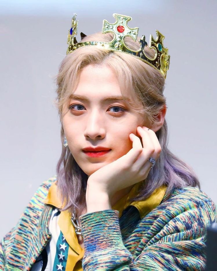 ロングのシオンくん美人すぎて辛い #oneus #xion #oneus好きな人と