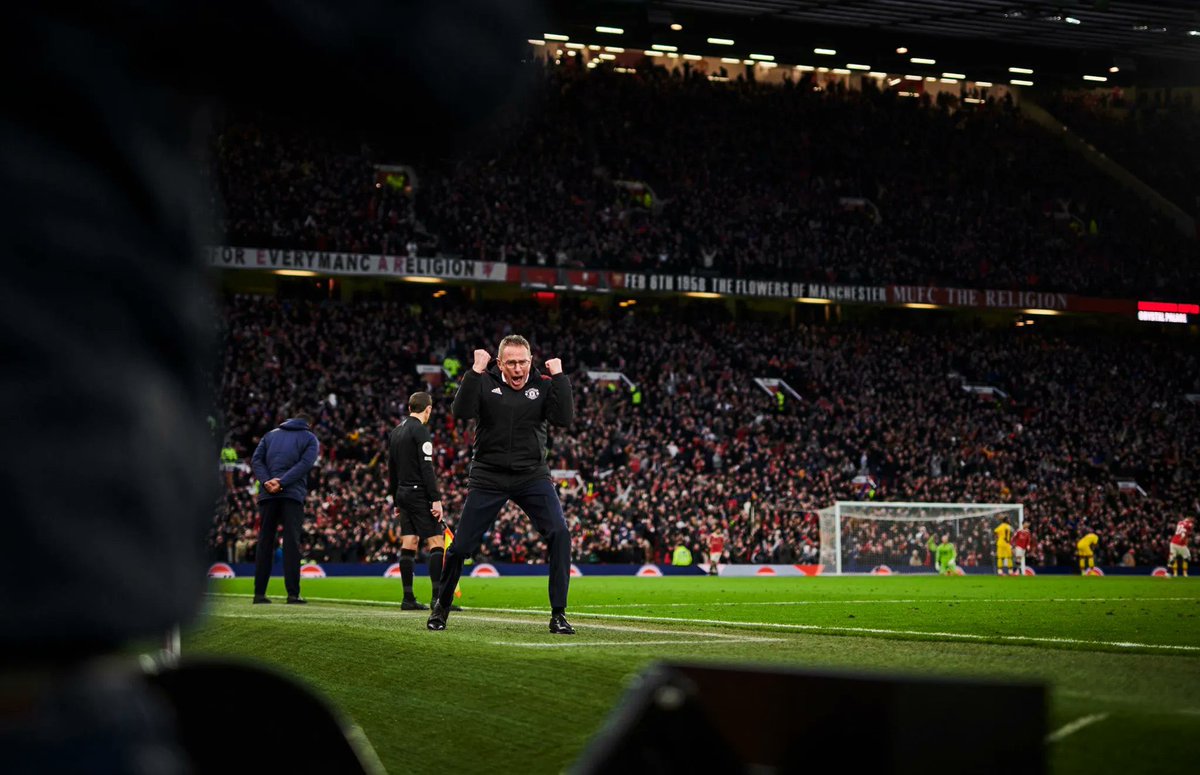 HabeshaRedDevil's tweet photo. The match day feeling 🔴

Newcastle United vs Man United #ManchesterUnited #GGMU https://t.co/rr7zfCuCyY