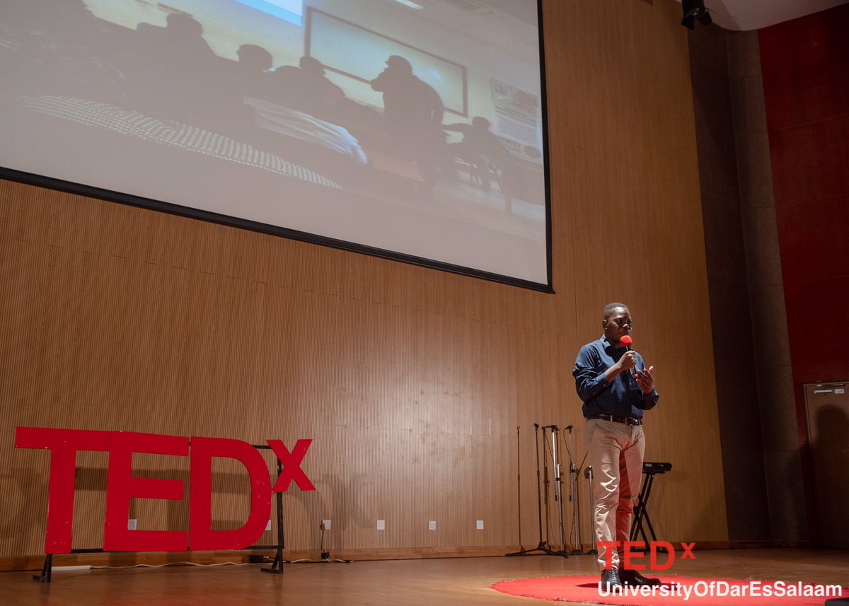 johnalfred853's tweet image. I have always had a dream of getting on the Tedx stage and sharing an idea that is worth spreading for the whole world to lend me their ears and listen to it. 

On the 18th December, I took on the stage to talk about finance particularly on the investment angle.