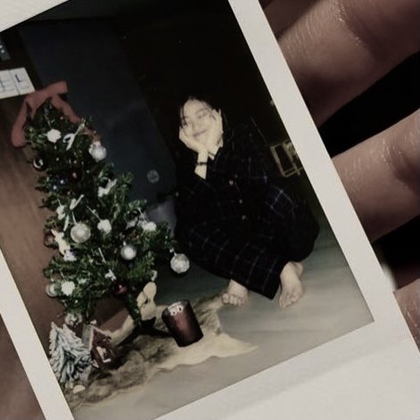 lovingaisa's tweet photo. #beomryu 🎄❤️ https://t.co/u0v5gbcDZI