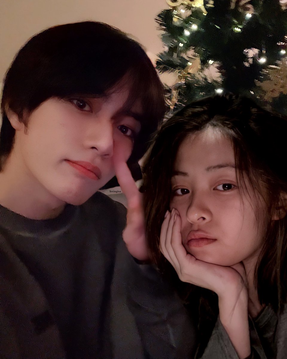 lovingaisa's tweet photo. #beomryu 🎄❤️ https://t.co/u0v5gbcDZI
