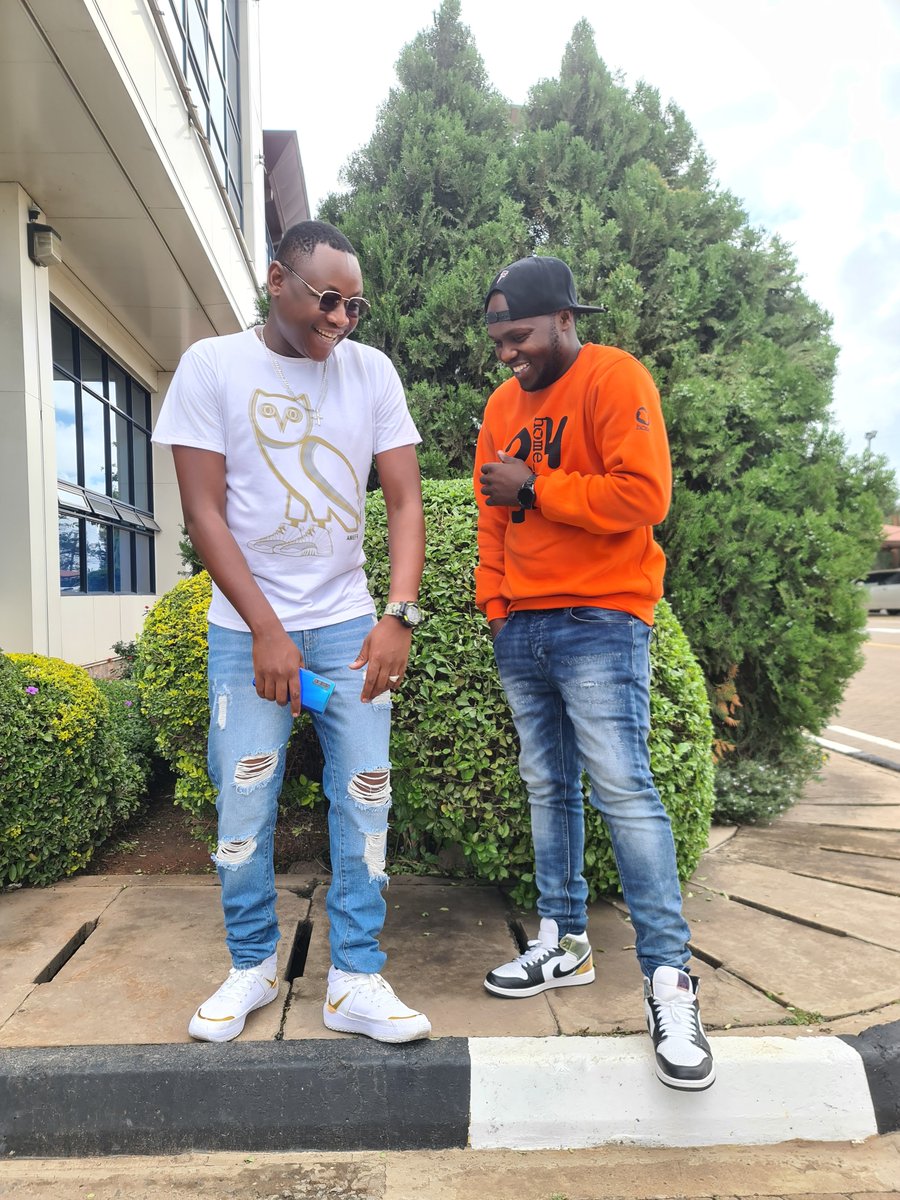 Konnect na <a href="/Clemmo25flow/">Clemmo 254</a> na <a href="/djimmokenya/">SUPER DJ IMMO ™</a> from 12pm - 3 pm. #KonnectNaClemmo