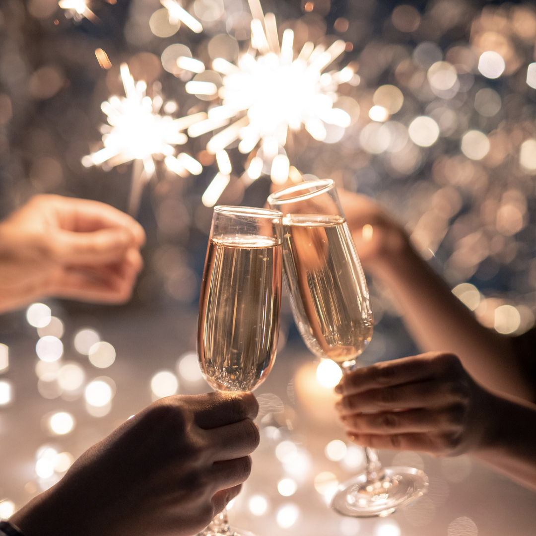 GiftBetterUK's tweet photo. We think it's time to start thinking about the New Year! And, we've got the perfect giveaway to compliment your NYE plans, a £50 @laithwaites Gift Card🍸

For your chance to WIN, retweet what you'll be drinking on NYE &amp; #GiftBetter🥂

1/2 https://t.co/nqjSCrzkJ0