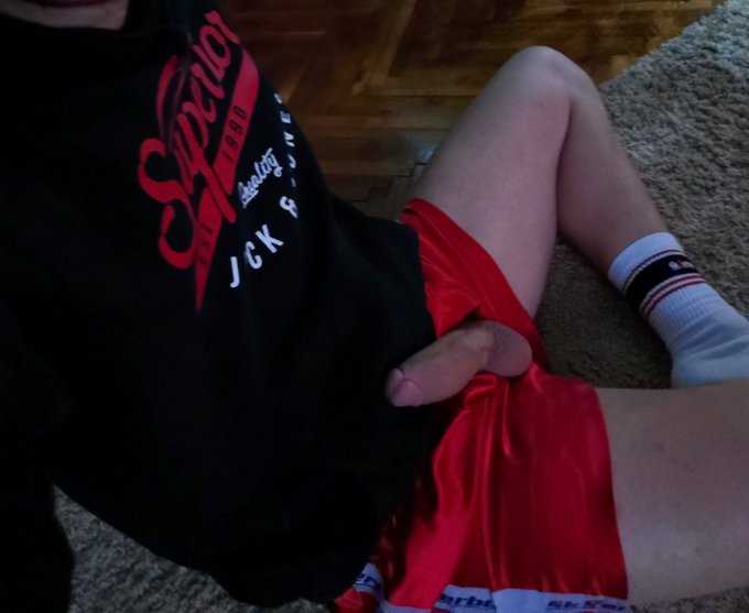 2 pic. Ass and cock, which one do you like? ?

Photos with face are on my Onlyfans ?

https://t.co/Hj79q91VFD