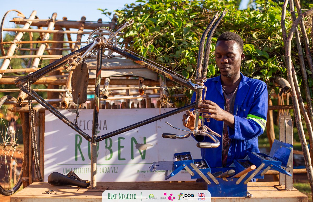 Mozambikes's tweet photo. By ensuring that these young entrepreneurs can repair bicycles, effectively they´re increasing the chance of having more bikes to continue to be a sustainable source of transport in their communities.
#Mozambikes #onebicycleattime #joba #ukaid #ideialab https://t.co/cMWkLBoquG