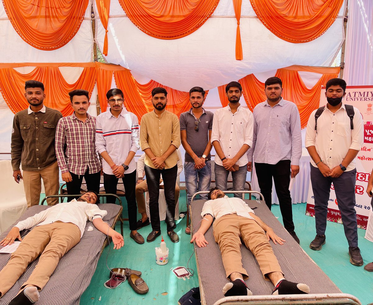 NarendraMSolan2's tweet photo. આજ રોજ રાજકોટ ખાતે સ્થિત આત્મીય કોલેજ દ્વારા થેલેસેમિયા ગ્રસ્ત ��ાળકો માટે રક્તદાન શિબિરનું આયોજન કરવામાં આવ્યું હતું, જેમાં રાજકોટ શહેર NSUI તમામ હોદેદારો તેમજ કાર્યકાતાઓએ હાજરી આપી તથા બહોળી સંખ્યામાં રક્તદાન કર્યું હતું.@SatveerINC @Mahipalsinh_INC @Neerajkundan @IG_Gohil_ https://t.co/87xVrt8w83