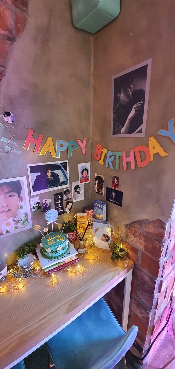 ahk7428's tweet photo. 택연생일카페 첫 방문! 너무 이쁘고 아기자기 했어요! 카페 열어주셔서 감사합니다♡

#Happy_OK_Day
#택연과_함께라면_다좋은_12월 https://t.co/6vLCQq7Mm7