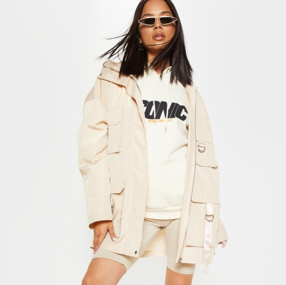 justfindsshop's tweet photo. So good I had to share! Check out all the items I'm loving on @Poshmarkapp from @FloremDecoris #poshmark #fashion #style #shopmycloset #prettylittlething #michaelmichaelkors #gojane: https://t.co/HFoDtbCrbn https://t.co/WewR9f6Ccq