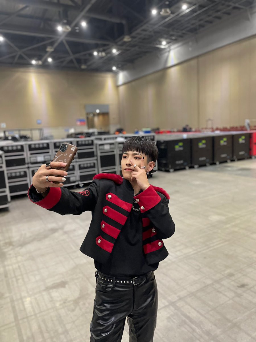 ATEEZofficial tweet picture