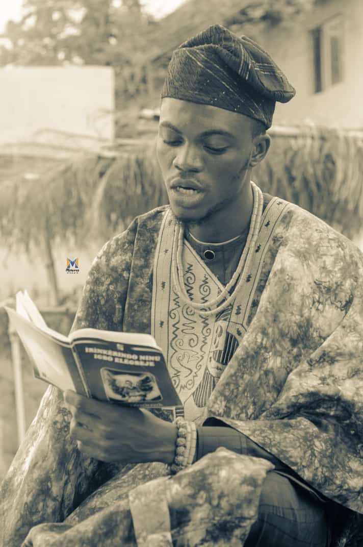 Omo_Makinde's tweet photo. Oùn mi á kárí ayé 🎤
#YourYorubaHumanTranslator #radio #yoruba #localLanguage #Africa #AfricaLanguage https://t.co/OFmS8pvp2S