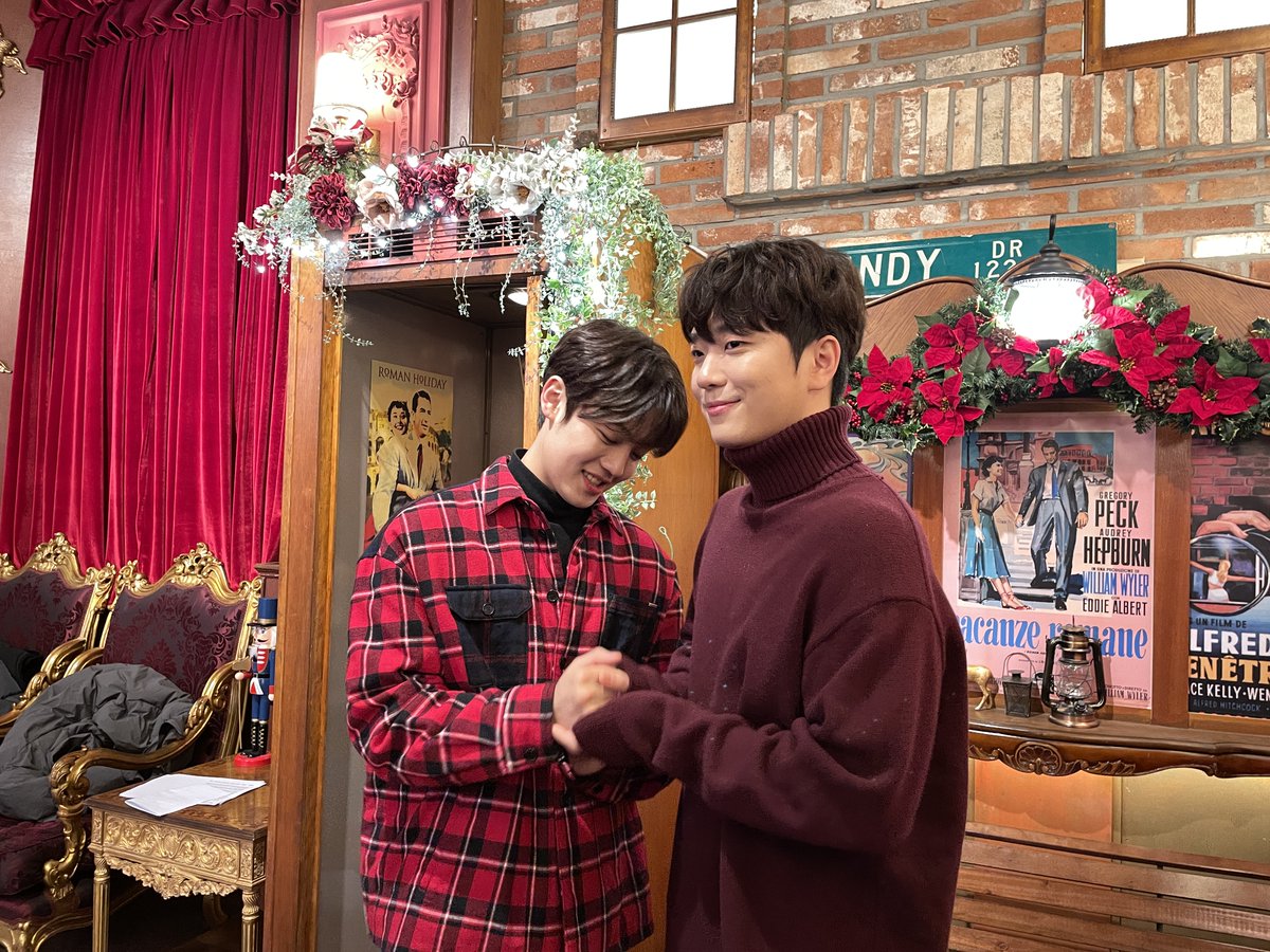 BEATINT0505's tweet photo. #막내즈 #찬 #고우림 https://t.co/5kArtYHvtQ