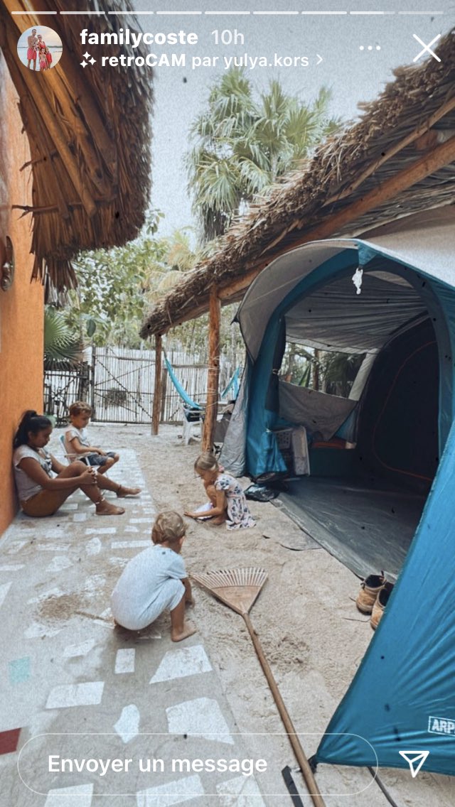 GineFraise's tweet photo. #familycoste le camping selon familycoste… ça vaut le coup d’aller au bout du monde ! 
On a une plus belle vue à palavas les flots en plein mois d’août 😂😂😂😂😂 https://t.co/7ozJk2ZDnv