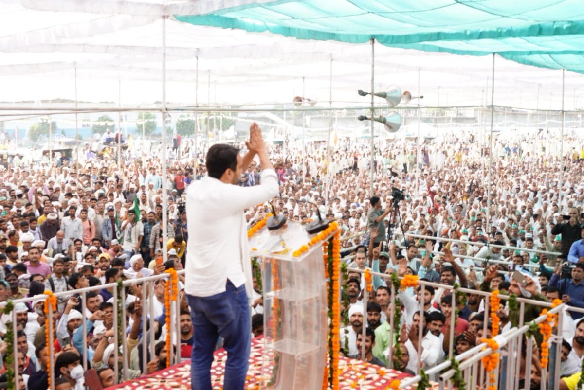 iDeepikaTiwari's tweet photo. Wishing Very Happy Birthday Jayant Ji Have A Great Year Ahead! Your Political Legacy Absolutely Great #HBDJayantSingh 
#HBDJayantSingh https://t.co/K0rnE8Wofn