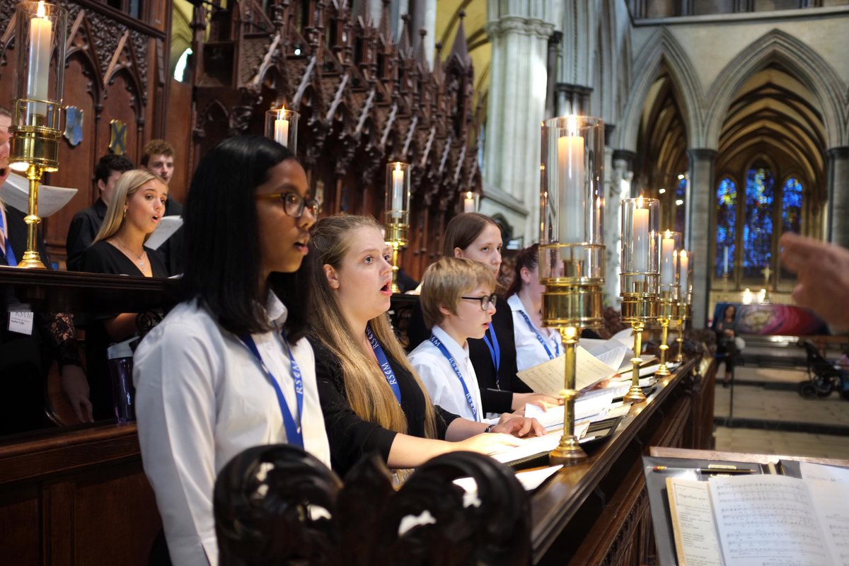 Opportunities for Young Singers The Millennium Youth Choir (16-23) is our auditioned choir for experienced young singers. The next opportunity to audition online is 15 January, ahead of the choir’s visits to St Paul’s Cathedral & Winchester Cathedral. rscm.org.uk/start-learning…