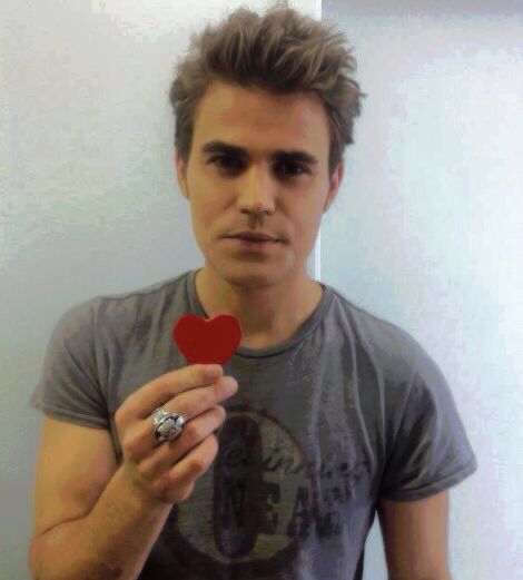 MariaGronowski's tweet photo. @Voddie_QueenUK Yes my lovely π₯° Lisa I had a good Christmas hope you did too! Have a wonderful time in London stay safe and happy #ManCrushMonday with Paul lots of hugs π€ kisses π with much Love β€οΈ #wesleyed https://t.co/3aj8Xky2Rp
