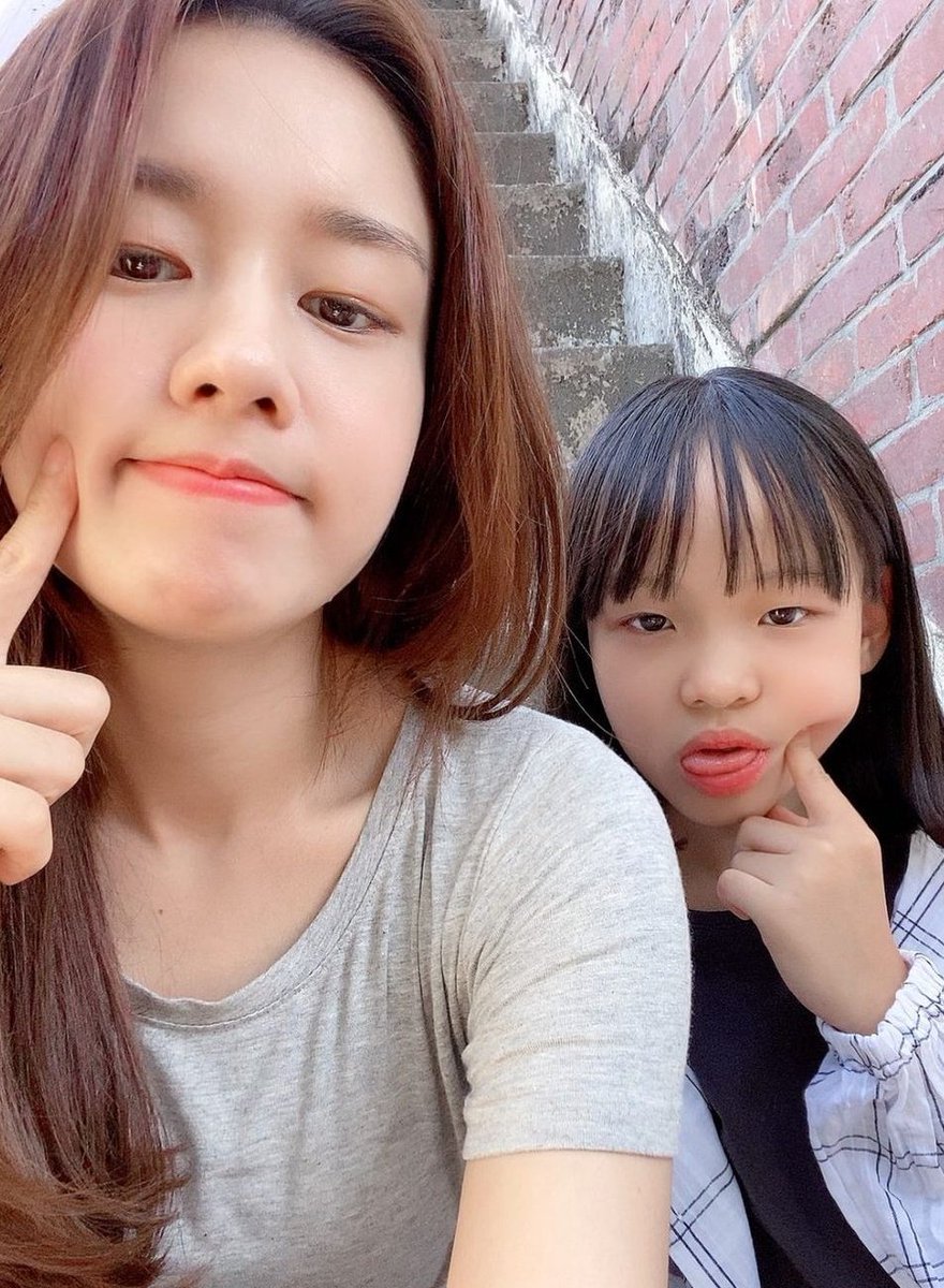 말랑 애기가 둘💗 볼콕 넘 귀엽다😭😭